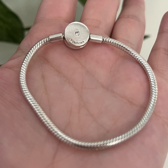 Pandora Moments Cubic Zirconia Halo Bracelet, 6.75โ Length - Picture 5 of 10